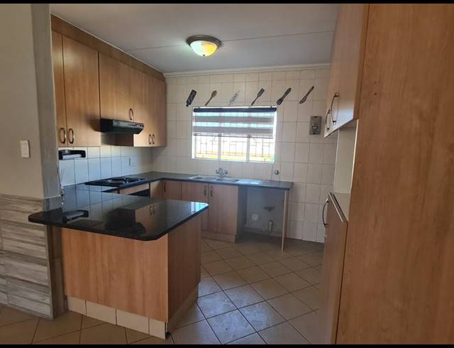 2 BEDROOM PROPERTY TO RENT IN DALPARK EXT 1